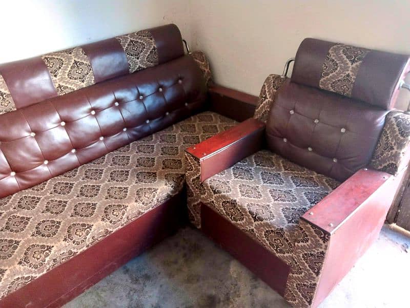 3 Sofas condition like new 1