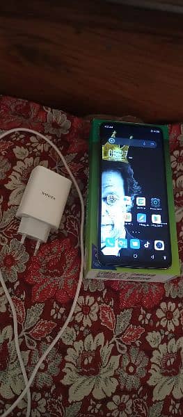 infinix note 10 pro box with charger 1