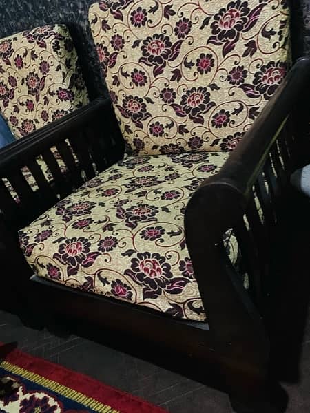 used 7 seater sofa but new condition 1