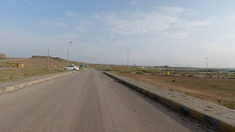 Residential Plot Of 10 Marla For sale In Bahria Town Phase 8 8