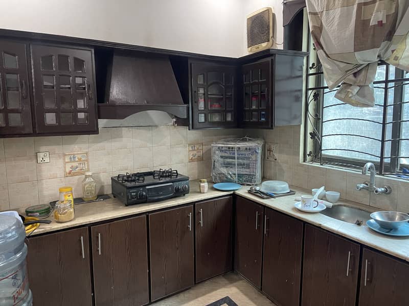 6 MARLA LOWER PORTION DOUBLE ROOM FOR RENT AT IDEAL LOCATION OF JOHAR TOWN NEAR EMPORIUM 7