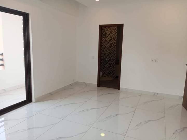 LEASED BRAND NEW FLAT ALSO AVAILABLE FOR SALE 32