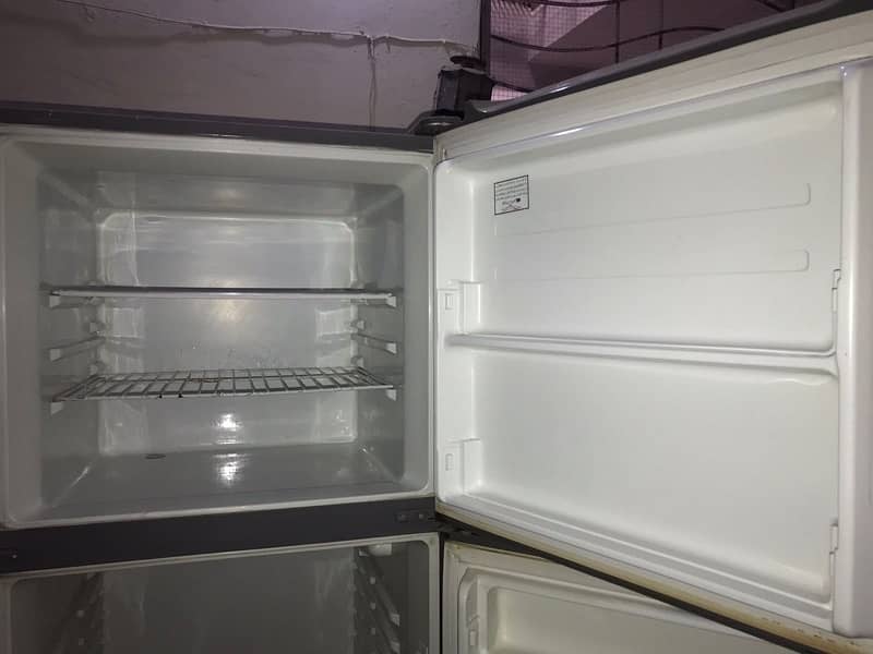 Haier refrigerator Large size 2