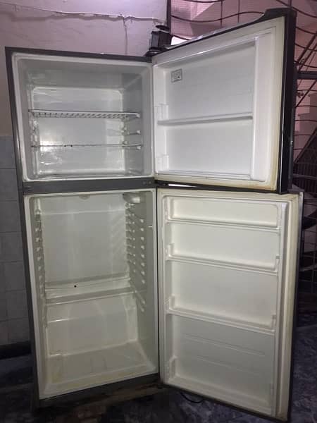 Haier refrigerator Large size 5