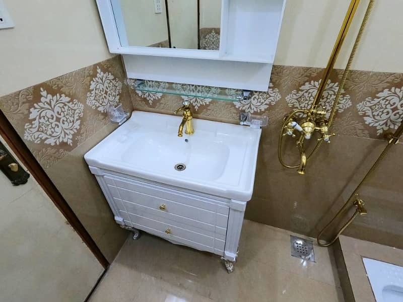8 Marla House Up For Sale In Al Rehman Phase 2 Block B 14