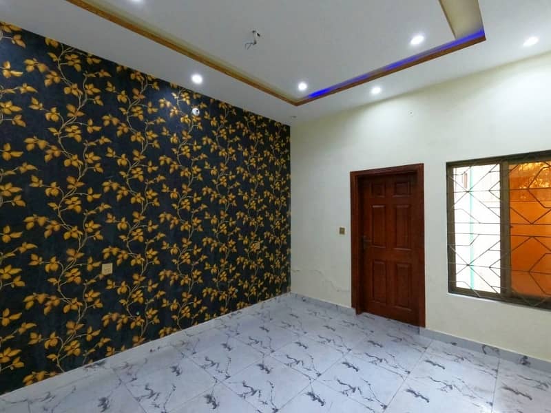A House Of 10 Marla In Rs. 27000000 15