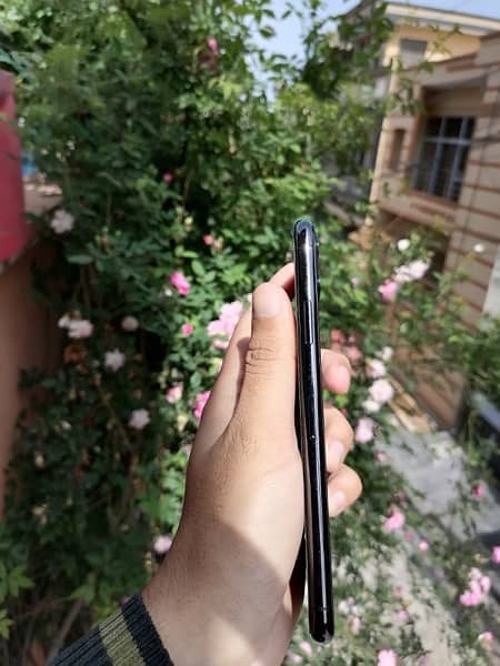 Iphone 11 Pro max Exchange non pta jv sim time available 12