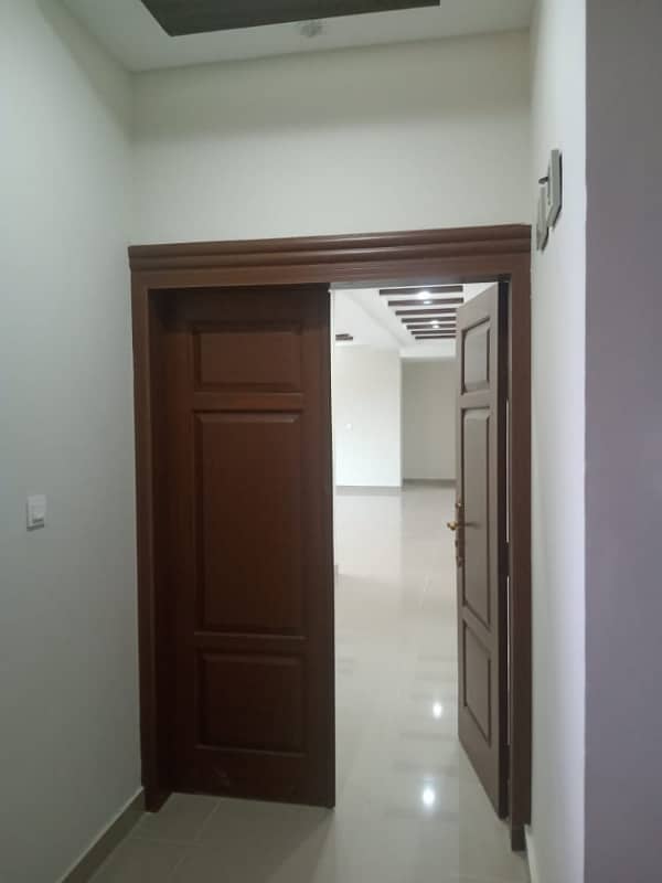 10 Marla Open View Apartment Available For Rent 17