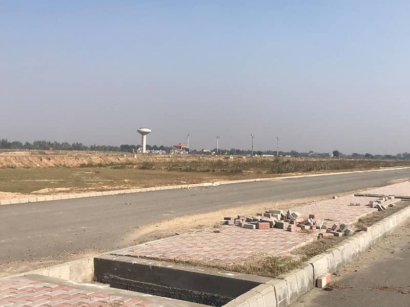 1 Kanal Residential Plot For Sale At LDA City Phase 1 Block E : Prime Location 11