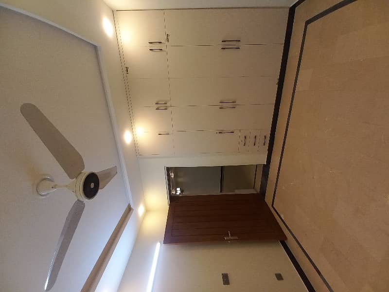 14 Marla Portion For Rent In Faisal Town - F-18 7