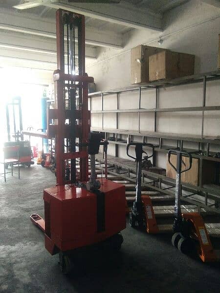 Stacker lifter/ Electric jack 2