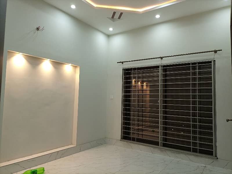4 MARLA BEAUTIFUL FLAT AVAILABLE FOR RENT IN PARAGON CITY 1