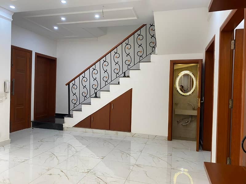 5 MARLA SLIGHTLY USED HOUSE FOR SALE IN PARAGON CITY 7