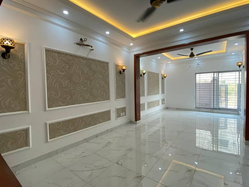 5 MARLA SLIGHTLY USED HOUSE FOR SALE IN PARAGON CITY 14