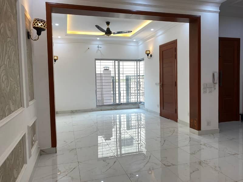 5 MARLA SLIGHTLY USED HOUSE FOR SALE IN PARAGON CITY 17