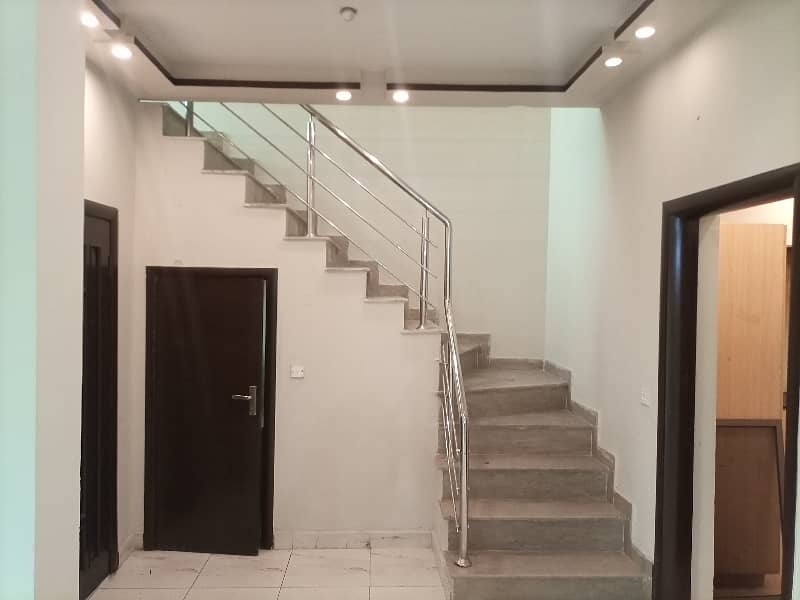 5 MARLA BEAUTIFUL HOUSE FOR SALE IN PARAGON CITY 25