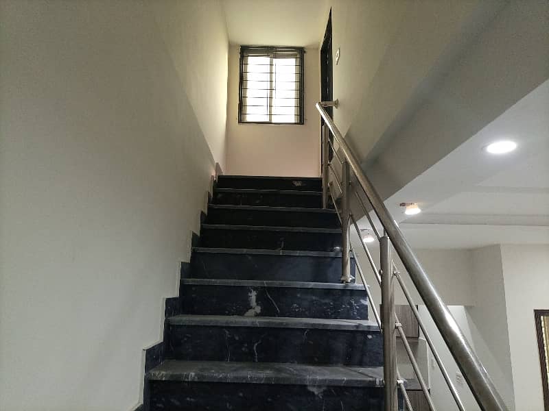 5 MARLA BEAUTIFUL HOUSE FOR SALE IN PARAGON CITY 17