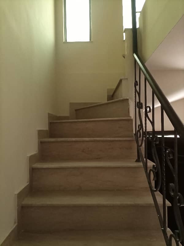 3.5 MARLA BEAUTIFUL HOUSE WITH GAS FOR SALE IN PARAGON CITY LAHORE 16