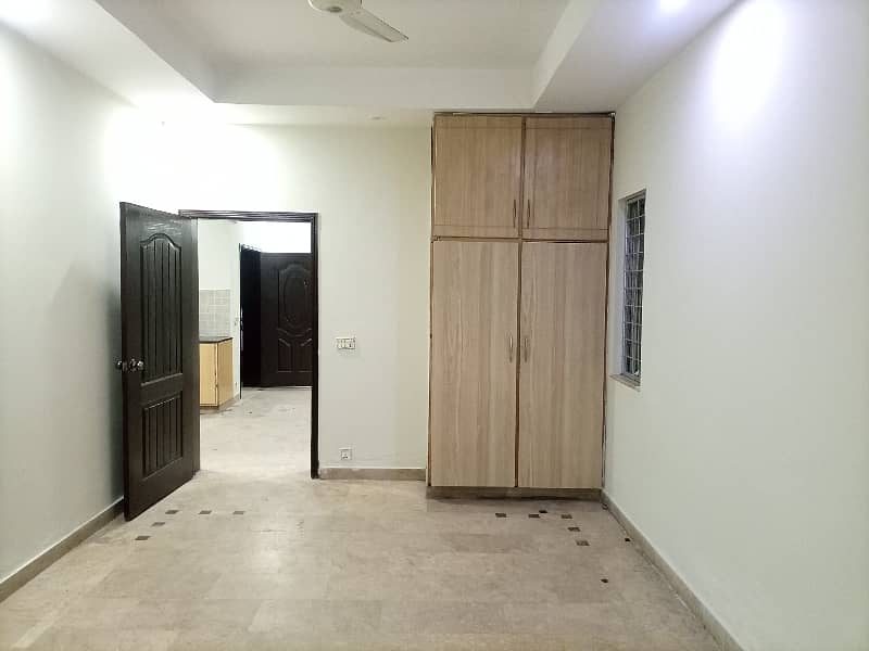 3.5 MARLA BEAUTIFUL HOUSE WITH GAS FOR SALE IN PARAGON CITY 18