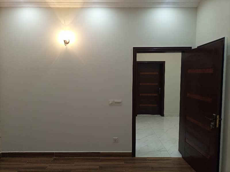 5 MARLA BEAUTIFUL HOUSE FOR RENT IN PARAGON CITY 18