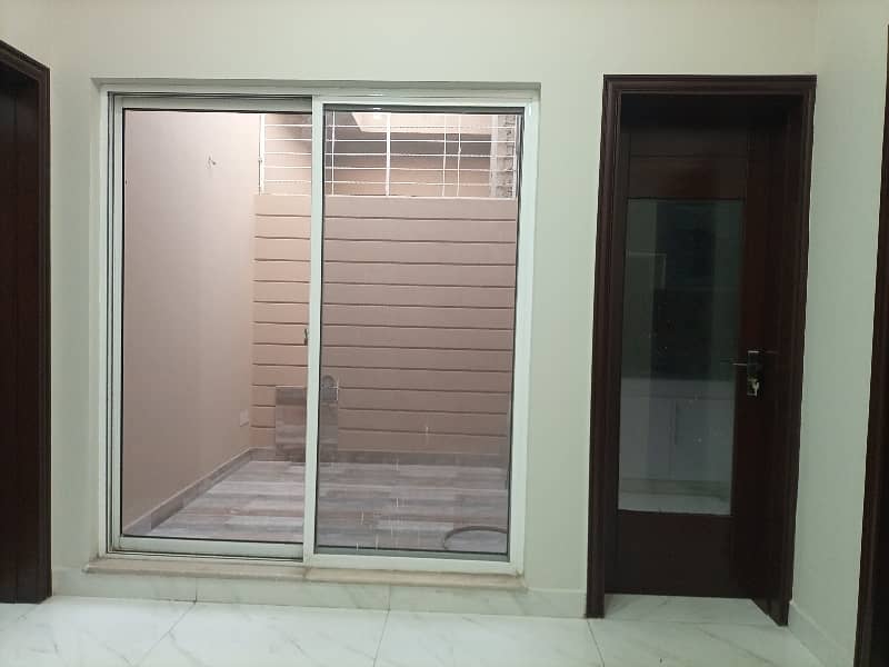 5 MARLA BEAUTIFUL HOUSE FOR RENT IN PARAGON CITY 23