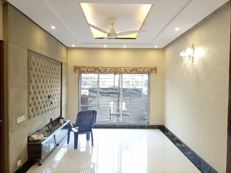 5 MARLA BEAUTIFUL HOUSE FOR RENT IN PARAGON CITY 1