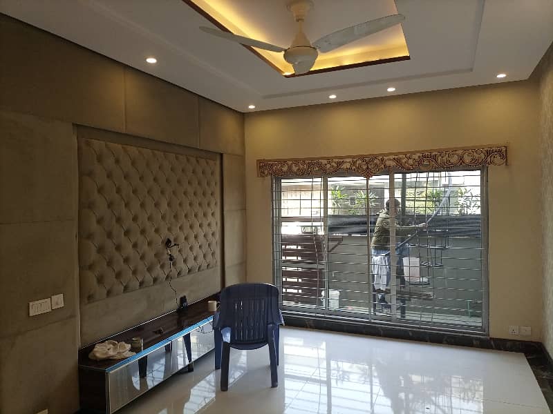 5 MARLA BEAUTIFUL HOUSE FOR RENT IN PARAGON CITY 2