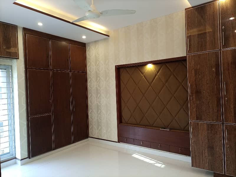 5 MARLA BEAUTIFUL HOUSE FOR RENT IN PARAGON CITY 12