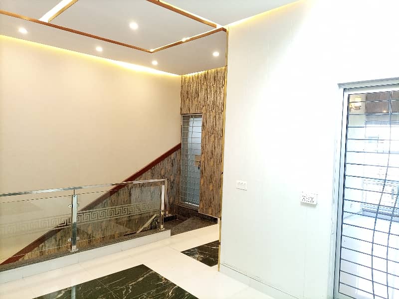 5 MARLA BEAUTIFUL HOUSE FOR RENT IN PARAGON CITY 17