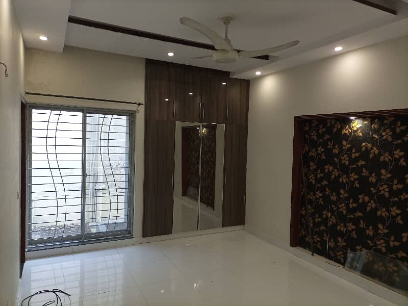 5 MARLA BEAUTIFUL HOUSE FOR SALE IN PARAGON CITY 19
