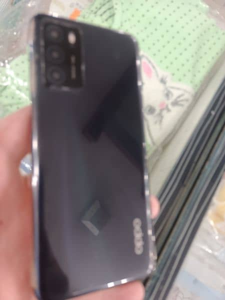 oppo A16 it is in very good condition Box and charger also included 3