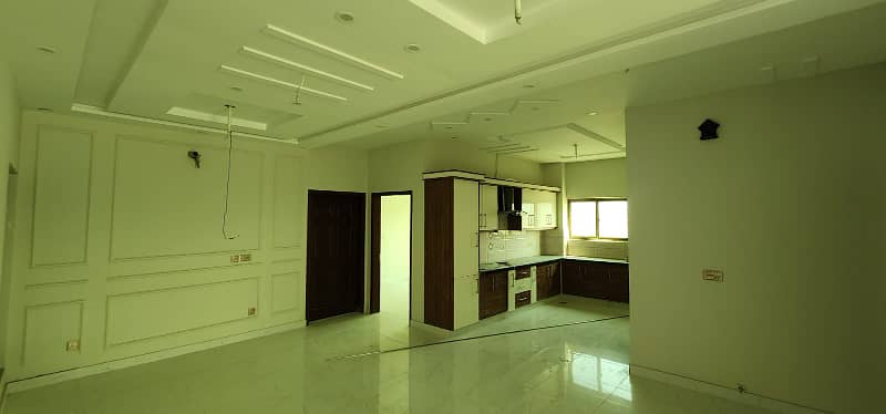 Preicent1 one minute drive from m9 motorway near park near masjid all Amenities available 8