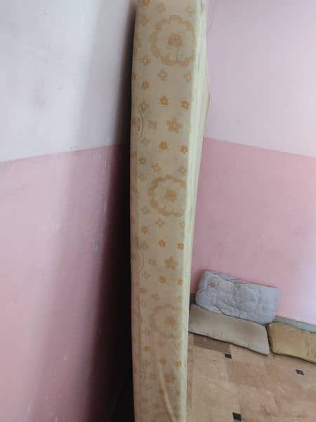 double bed mattress in Very good condition 1