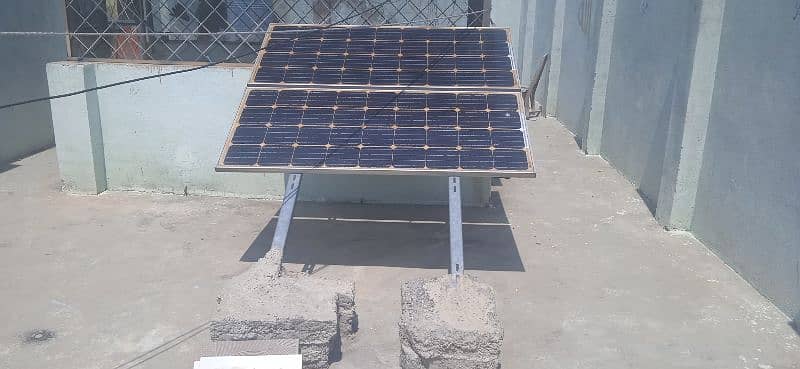 2 solar panel with converter and wire with it 0