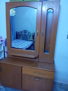 wood dressing table