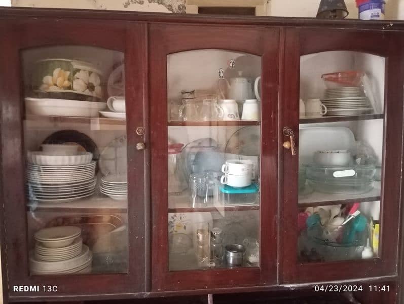 showcase in very good condition old wood 2