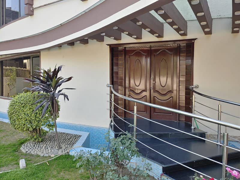 2 KANAL House For Sale In DHA Phase 3, Near DHA Sports Complex 0