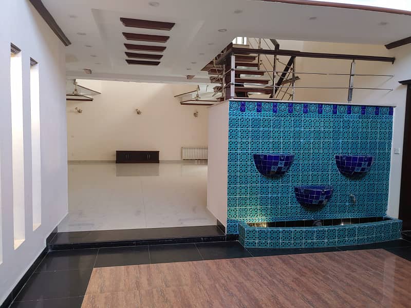 2 KANAL House For Sale In DHA Phase 3, Near DHA Sports Complex 2