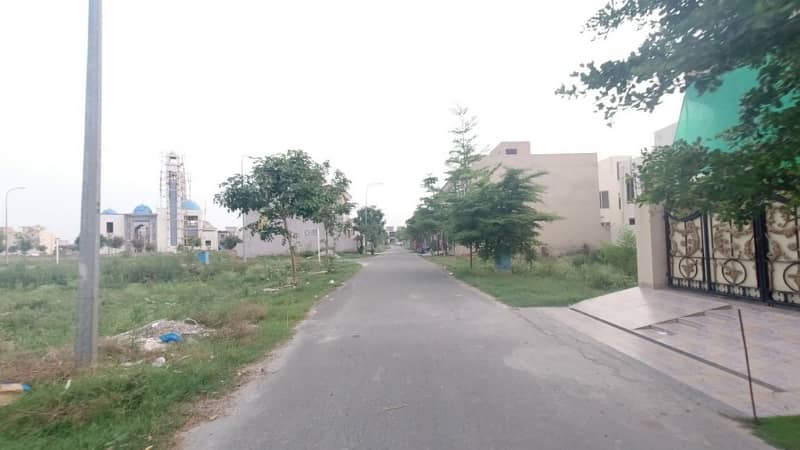You Can Find A Gorgeous Residential Plot For Sale In DHA 9 Town - Block B 6