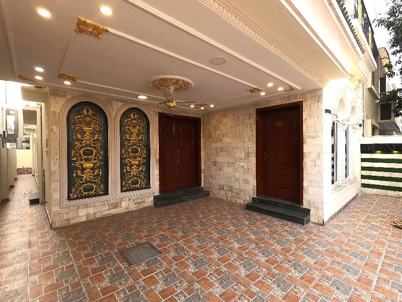 8 Marla Stunning Spanish Villa Available for Sale in BAHRIA TOWN LAHORE 1