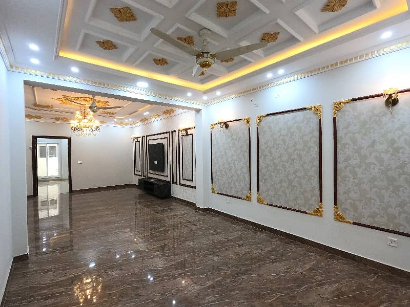 8 Marla Stunning Spanish Villa Available for Sale in BAHRIA TOWN LAHORE 2