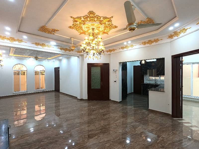 8 Marla Stunning Spanish Villa Available for Sale in BAHRIA TOWN LAHORE 4