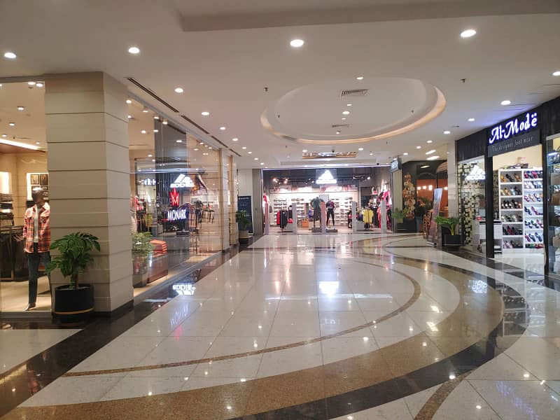 Prime Retail Shop Space Available For Rent In DHA'S Gold Crust Mall For Brands, Restaurants And More 5
