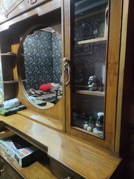 9/10 condition dressing table 3