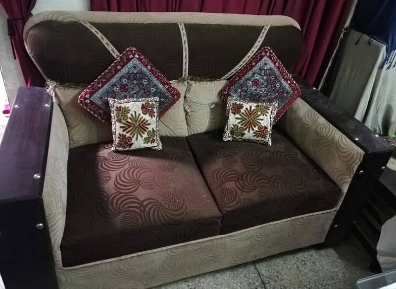 Six Seater Sofa Set and Dining Table with Chairs for sale 3