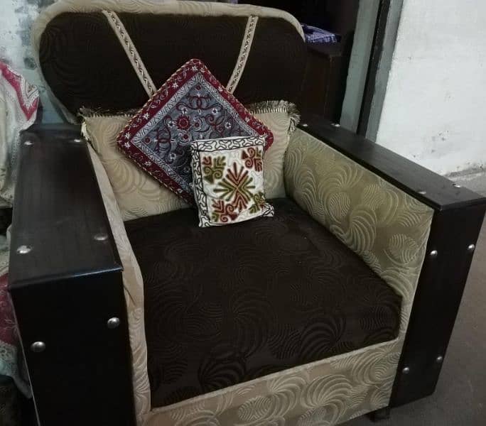 Six Seater Sofa Set and Dining Table with Chairs for sale 4