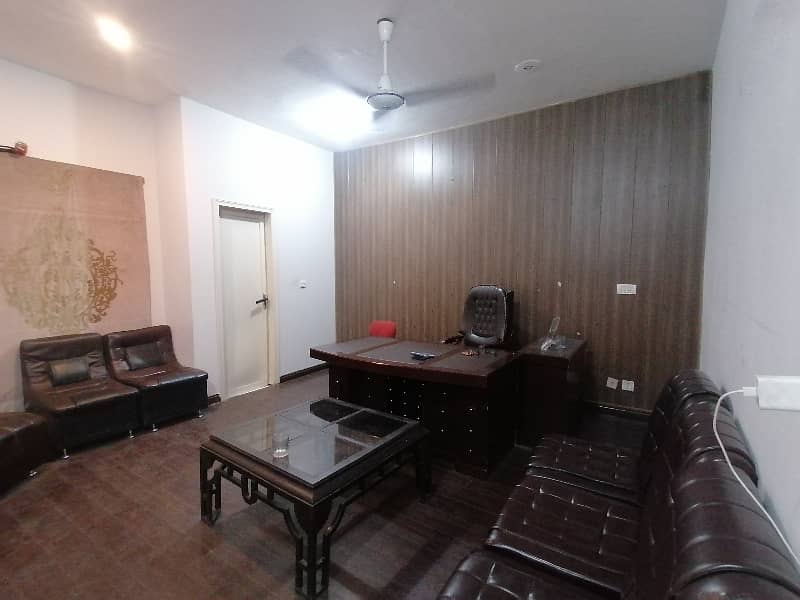 700 Square Feet Office In Faisal Town 2