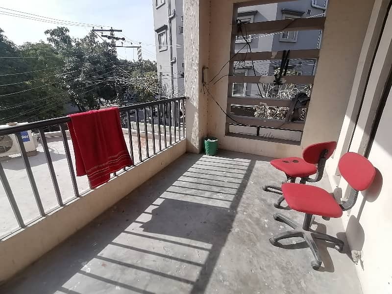 700 Square Feet Office In Faisal Town 9