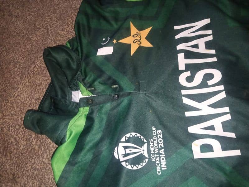 I'm selling Pakistan offical shirt official quality 2