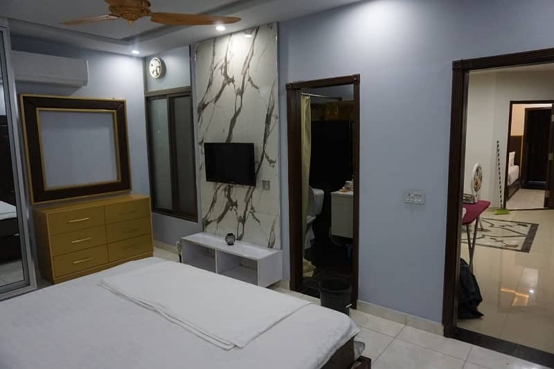 Flat Gulberg Fully Furnished 3 Beds For Rent Best For Foreigner And Executive Class 1
